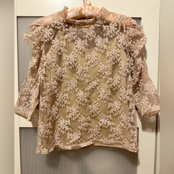 NOELA EMBROIDERED SHEER TOP W/ ADJUSTABLE TANK TOP - Picture 2 of 7